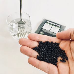 Hand mouldable thermoplastic plastic polymer. Low temperature morph material for crafts, diy, cosplay and more. Black Polymorph morph smart material. Fix, repair and make.